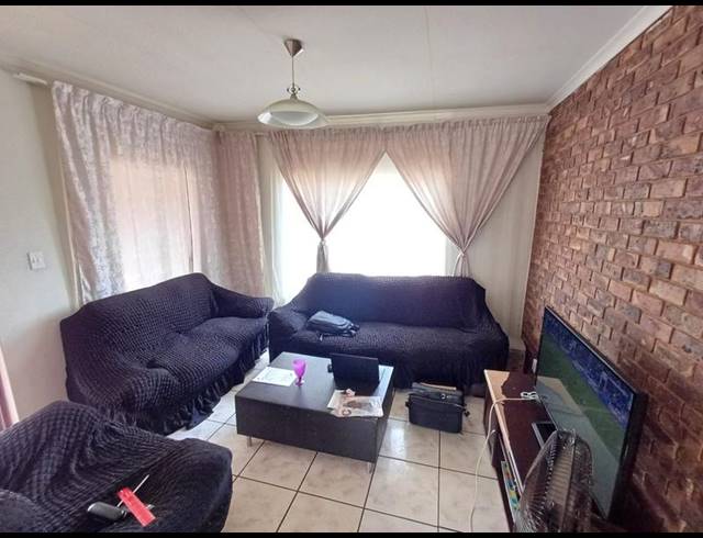 3 BEDROOM HOUSE FOR SALE IN THERESA PARK